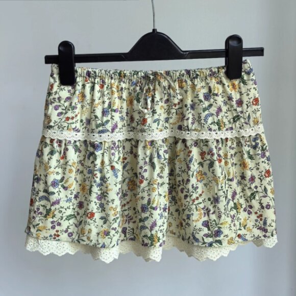 Reformation Valetta Two Piece in Yasmeen - Picture 8 of 10